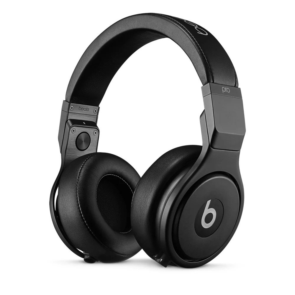 Beats Studio Pro headphones comfort review for long listening sessions