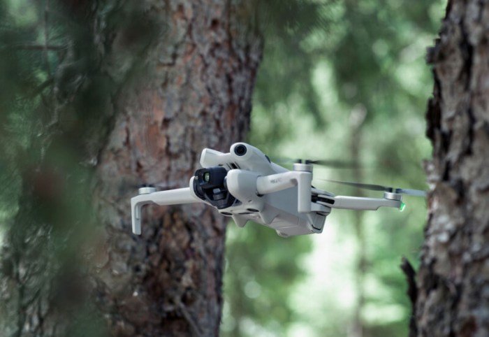 DJI Mini 4 Pro drone flight test in real world conditions