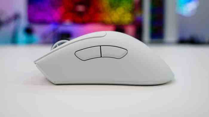 Razer DeathAdder V3 gaming mouse precision test with FPS games